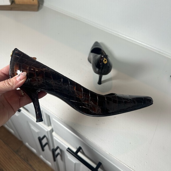 St. John Pointed Toe Croc Embossed Leather Pumps Heels Women’s 8.5M Brown - Picture 6 of 11